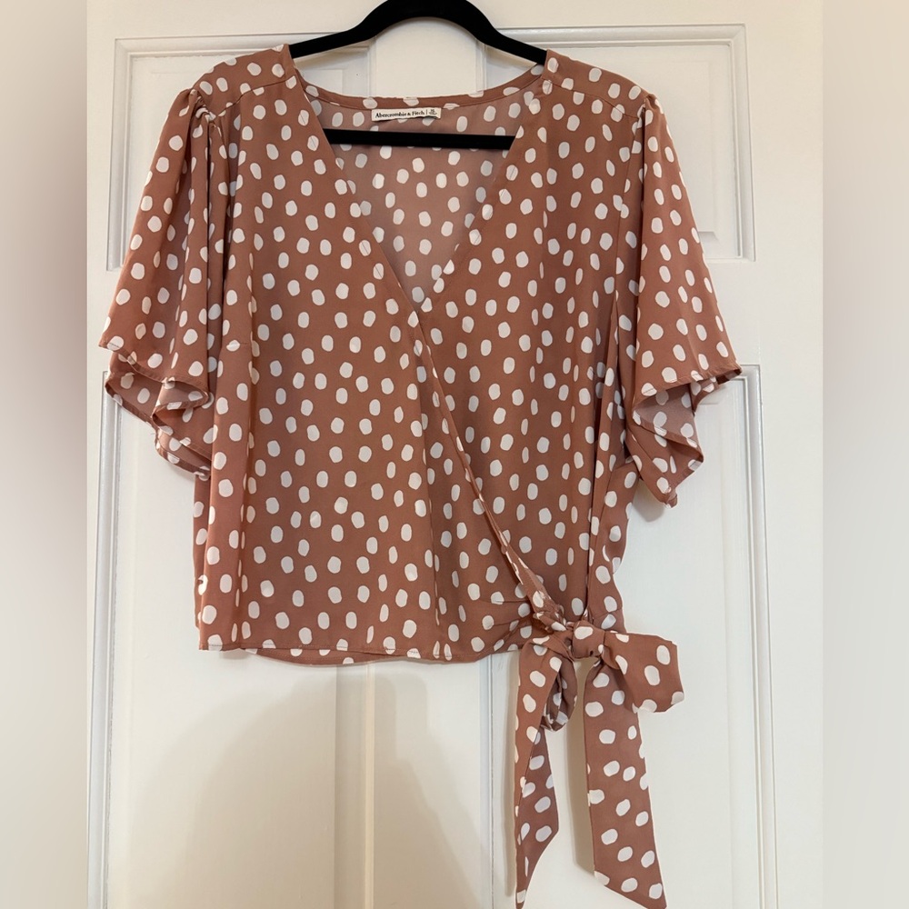 Abercrombie & Fitch Polka Dot Wrap top